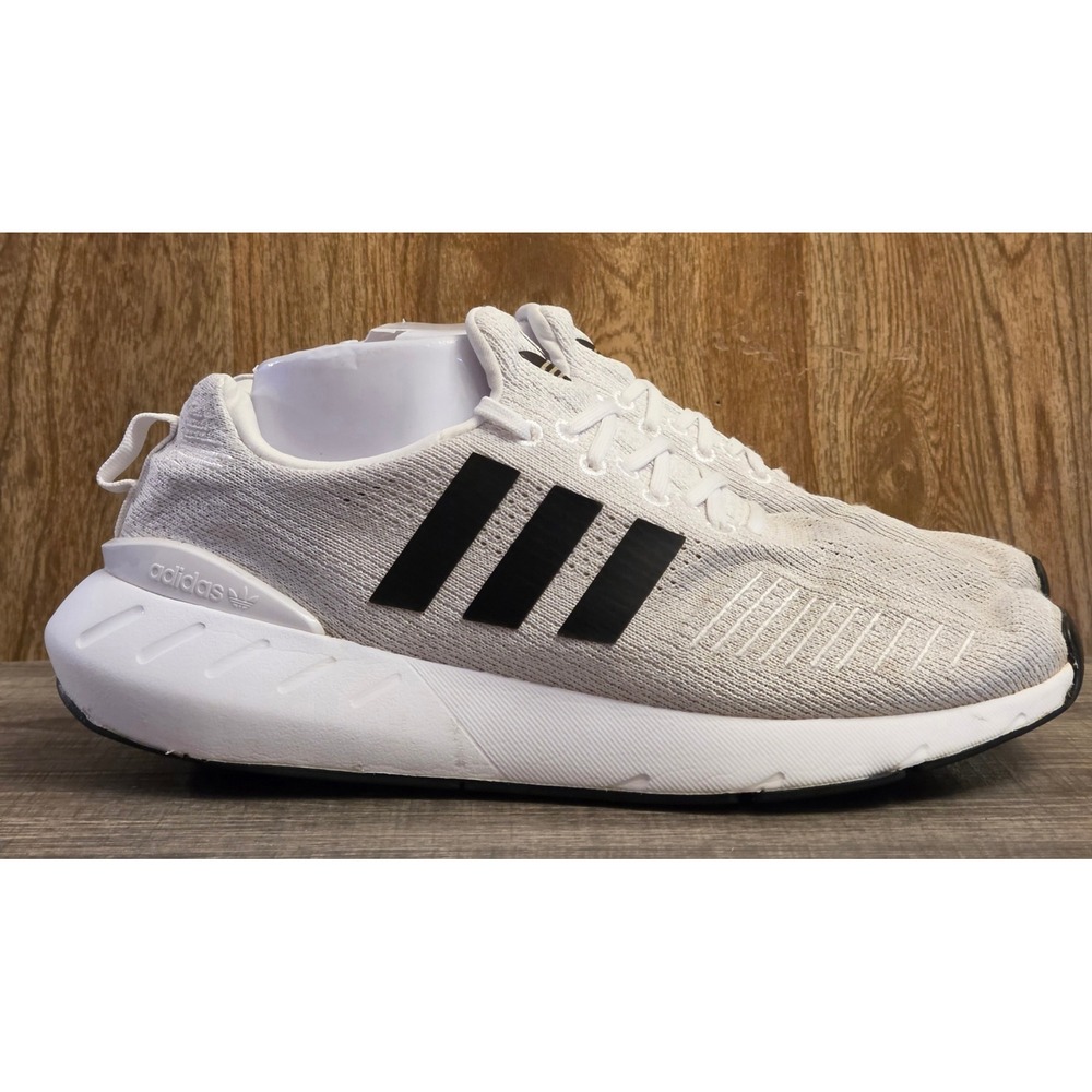 Adidas Swift Run 22 Athletic‎ Shoes Mens Size 9 White Black